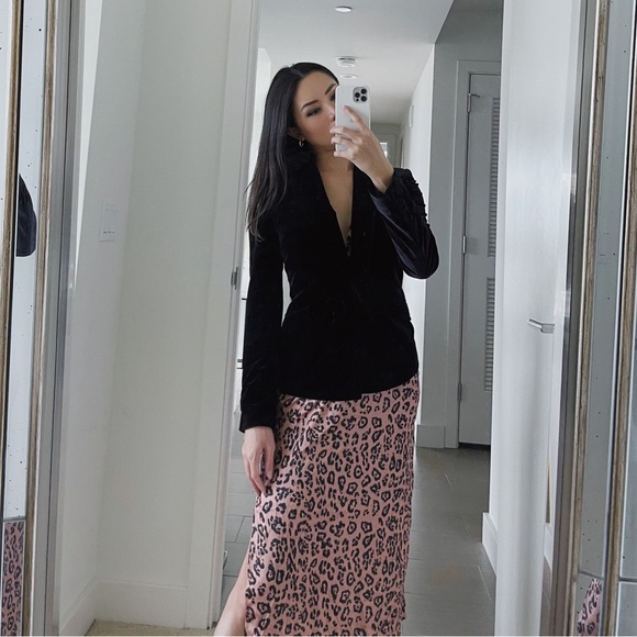 1. State Black Velvet Blazer - Picture 3 of 4